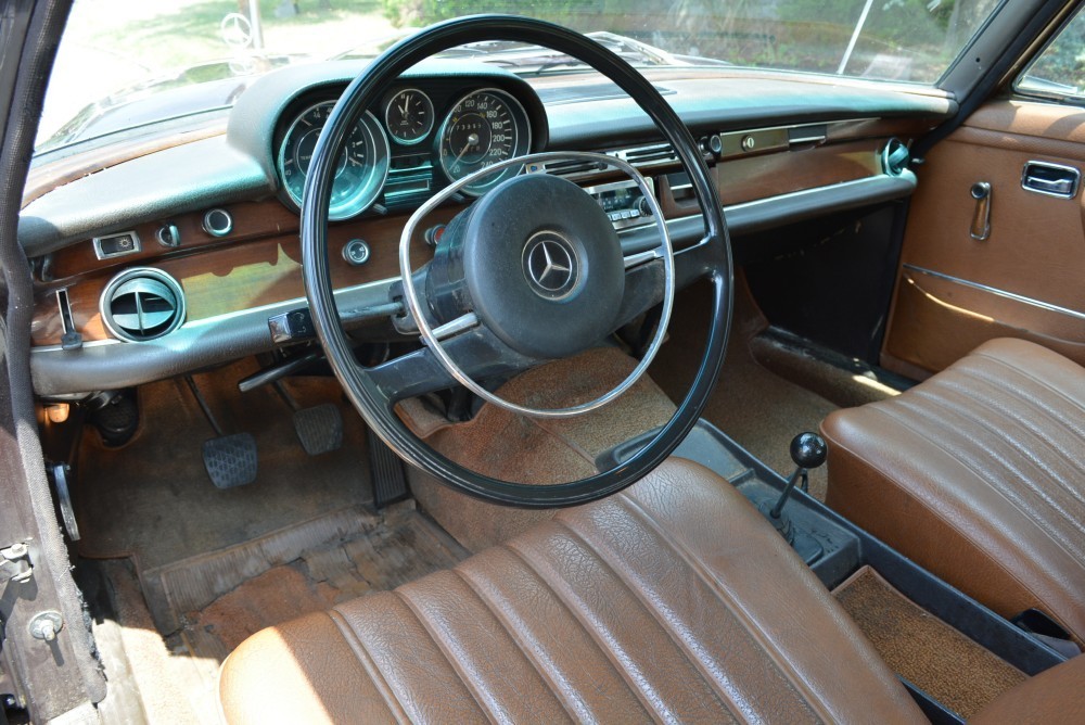 Used 1970 Mercedes-Benz 280SEL  W/Sunroof and 4-Speed manual | Astoria, NY