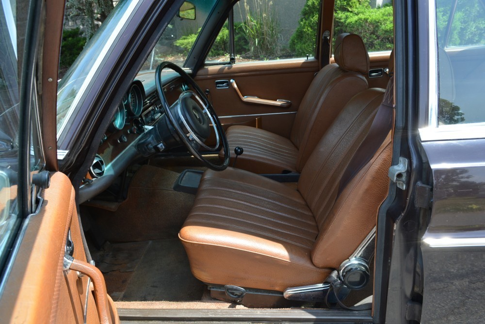 Used 1970 Mercedes-Benz 280SEL  W/Sunroof and 4-Speed manual | Astoria, NY