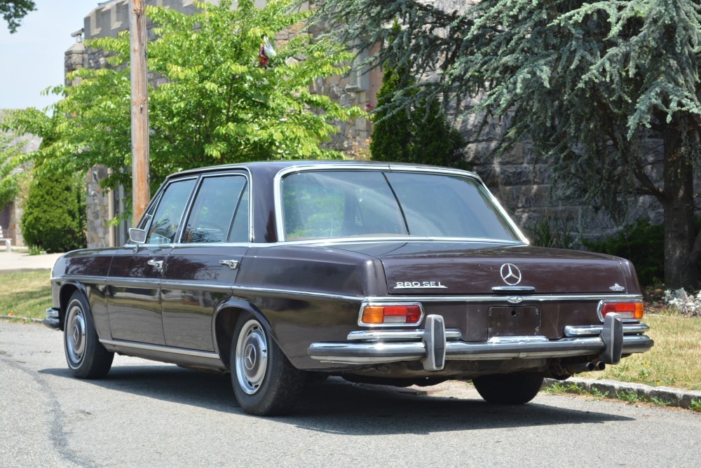 1970 Mercedes-Benz 280SEL W/Sunroof and 4-Speed manual Stock