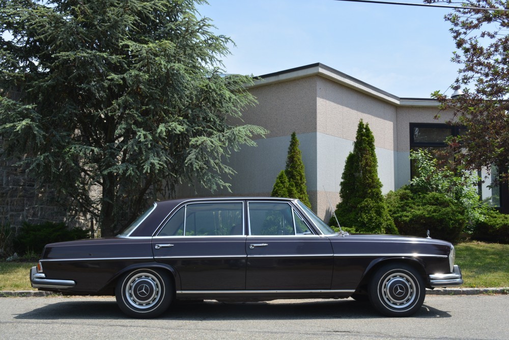 Used 1970 Mercedes-Benz 280SEL  W/Sunroof and 4-Speed manual | Astoria, NY