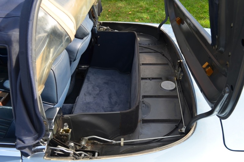 Used 1988 Mercedes-Benz 560SL   | Astoria, NY
