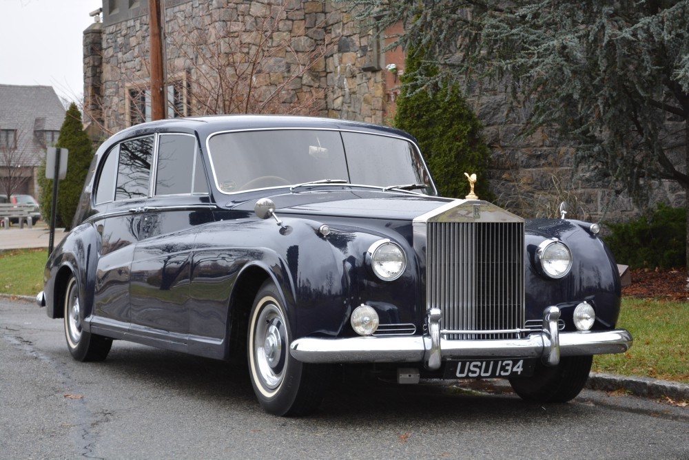 Старые роллс. Ройс Ройс 1958. Rolls-Royce Phantom v. Роллс Ройс старый. Rolls Royce Phantom старый.