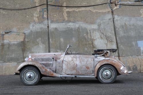 1937 Mercedes-Benz 230N