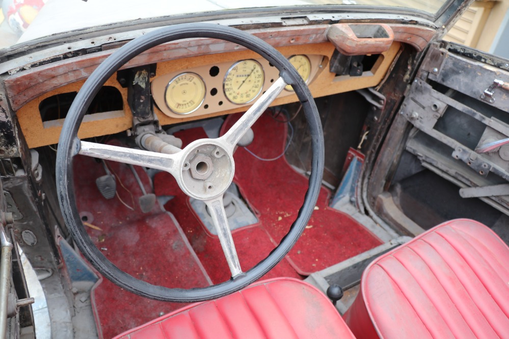 1937 Mercedes-Benz 230N 8