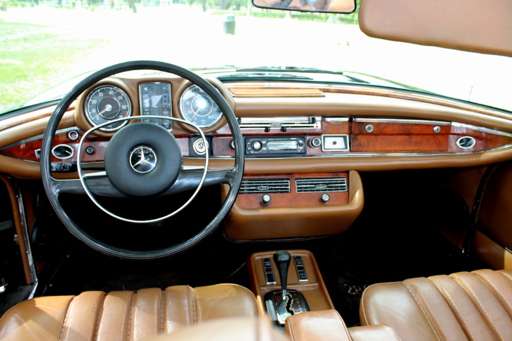 Used 1971 Mercedes-Benz 280 SE 3.5 Cabriolet  | Astoria, NY