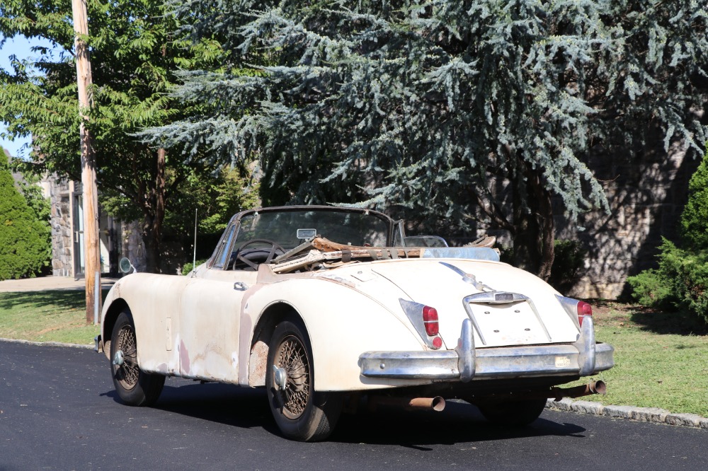 1960 Jaguar XK150 4