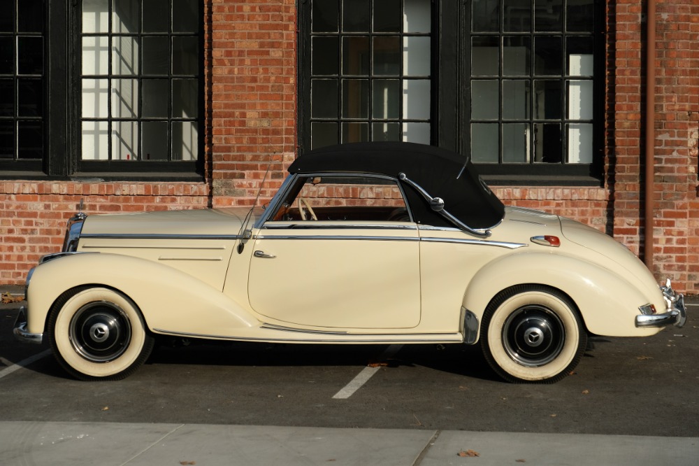 1952 Mercedes-Benz 220A 4