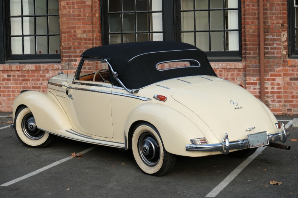 1952 Mercedes-Benz 220A 6