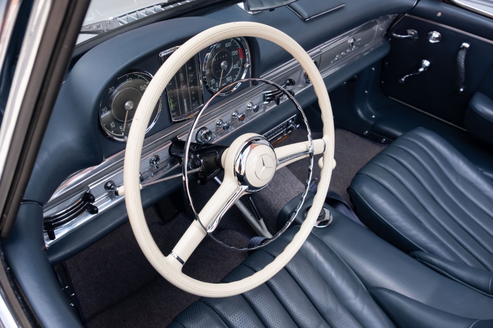 Used 1963 Mercedes-Benz 300SL Roadster  | Astoria, NY