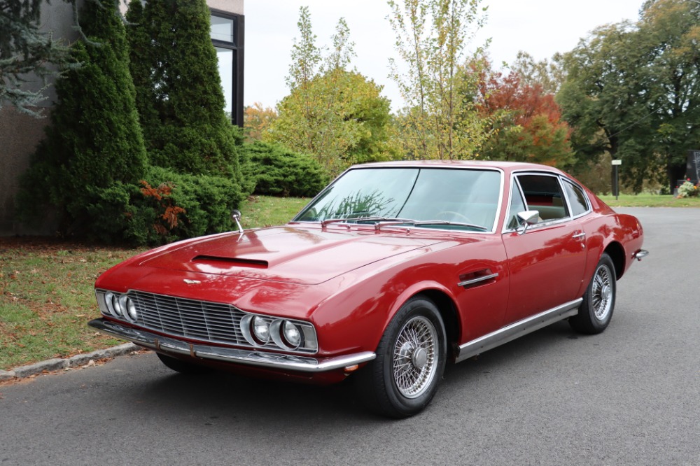 1970 Aston Martin DBS 2