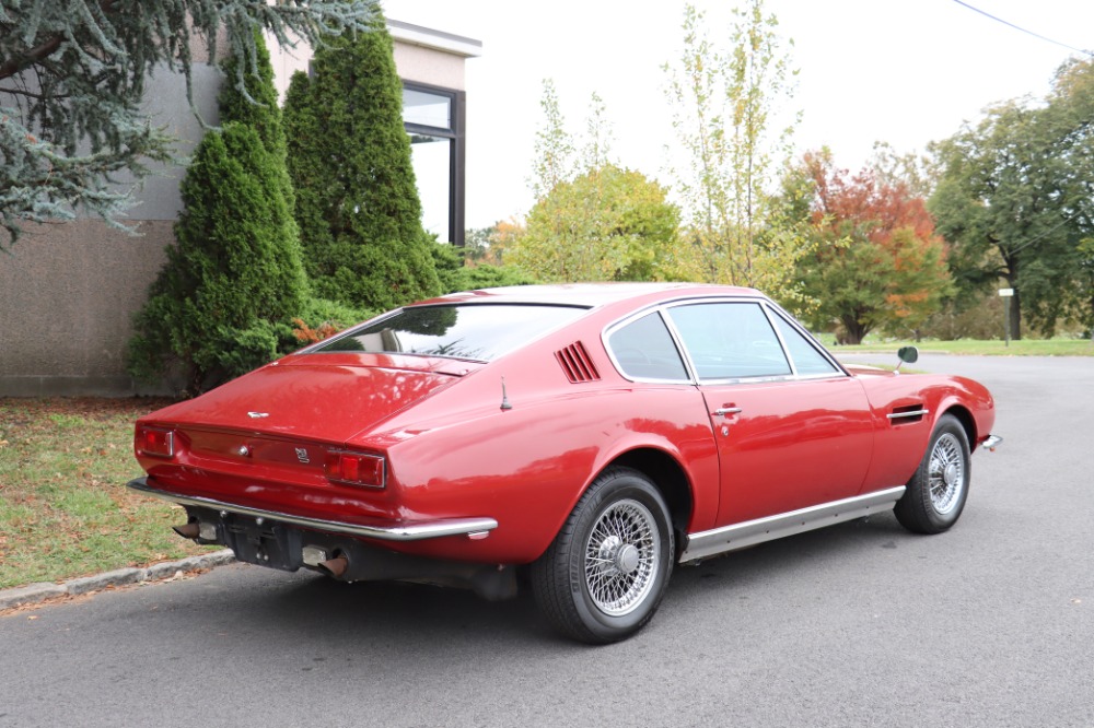 1970 Aston Martin DBS 5