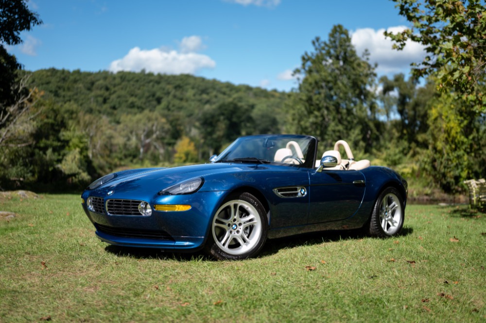 Маленькая машинка BMW z8