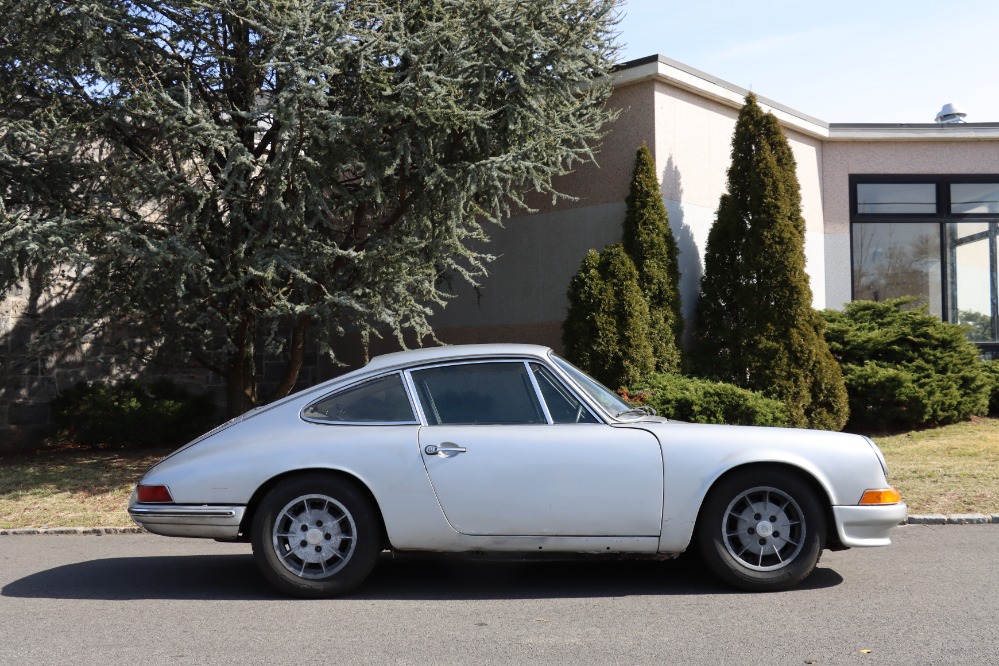 1965 Porsche 911 Coupe 3