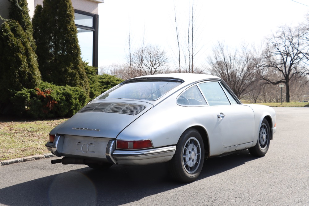 1965 Porsche 911 Coupe 5