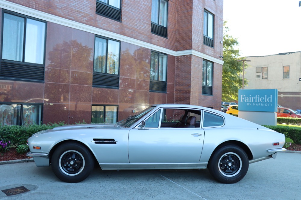 1971 Aston Martin DBS 2