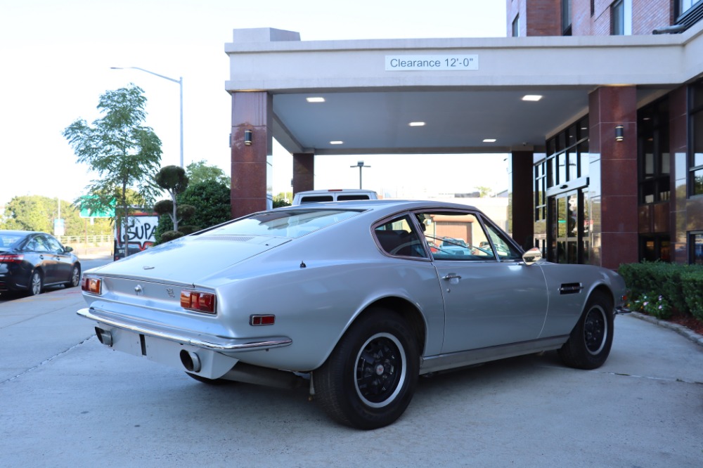 1971 Aston Martin DBS 6