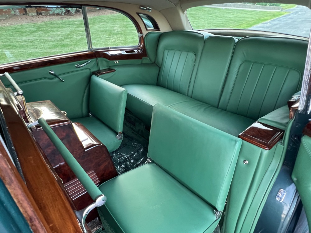 1958 Rolls-Royce Silver wraith 9