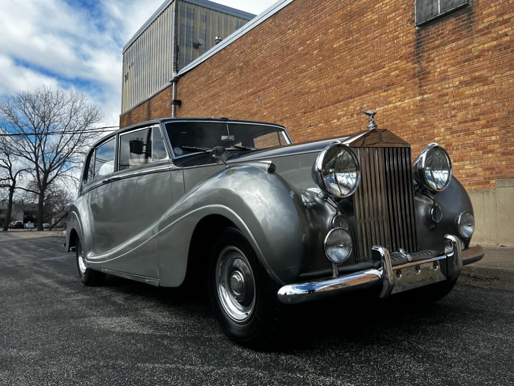 1954 Rolls-Royce Silver Wraith 2