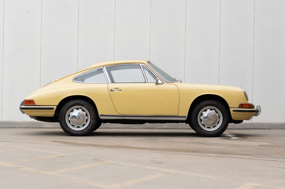 1966 Porsche 911 Coupe 3