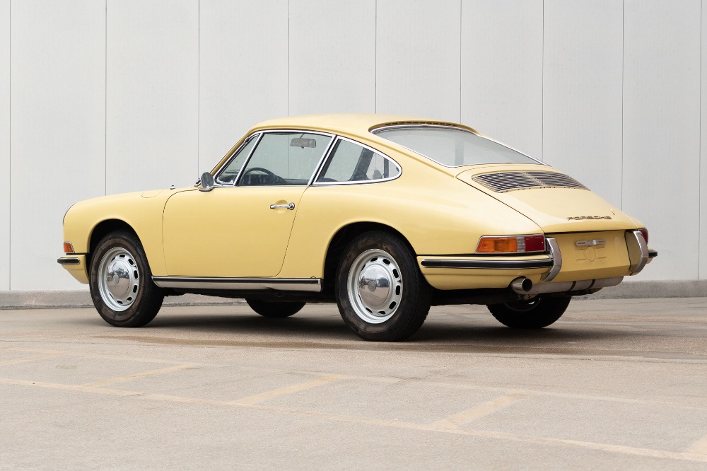 1966 Porsche 911 Coupe 6