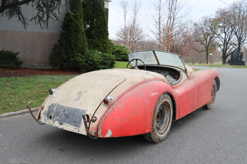 1952 Jaguar XK120 5