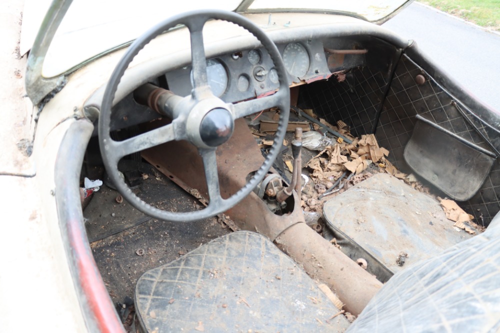 1952 Jaguar XK120 7