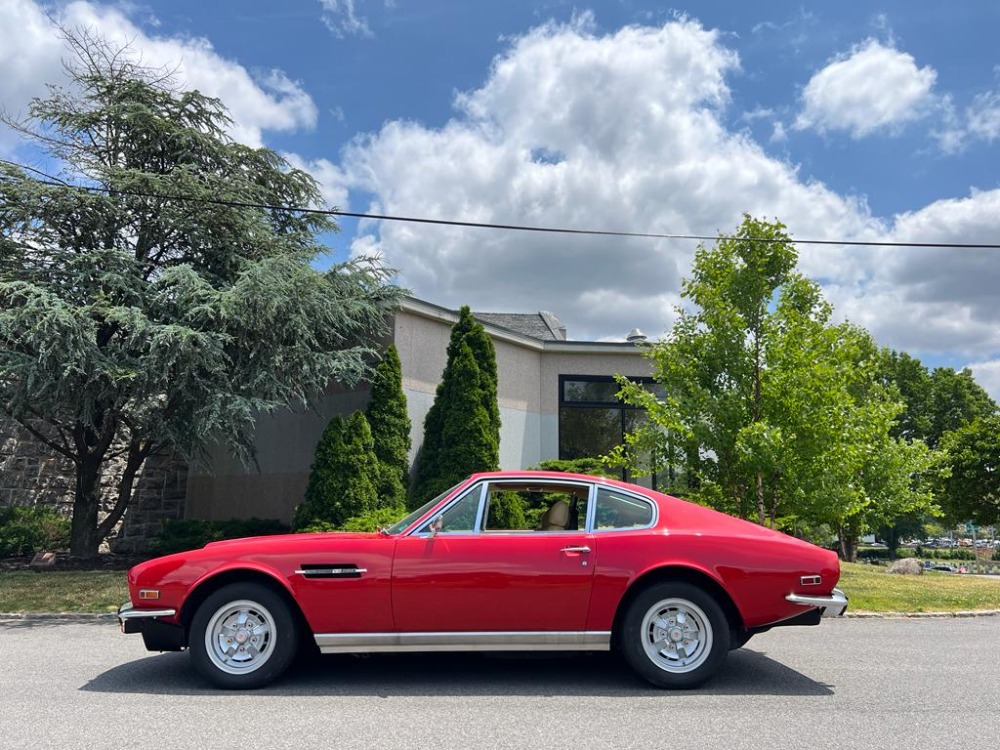 1971 Aston Martin DBS 4