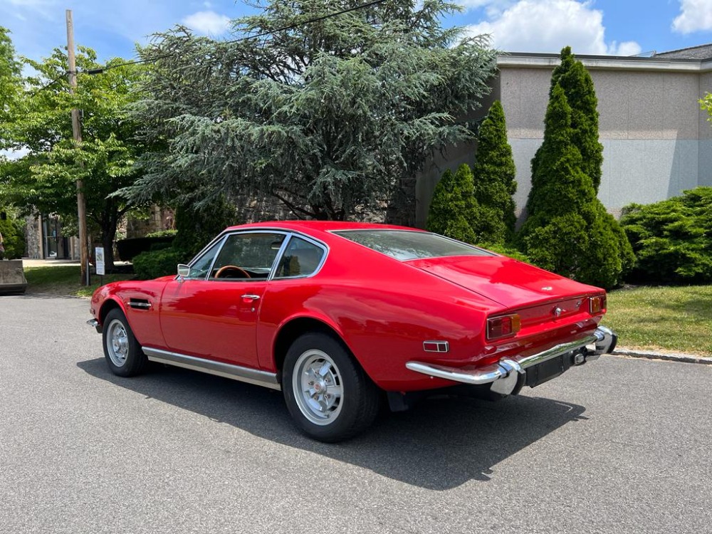 1971 Aston Martin DBS 6