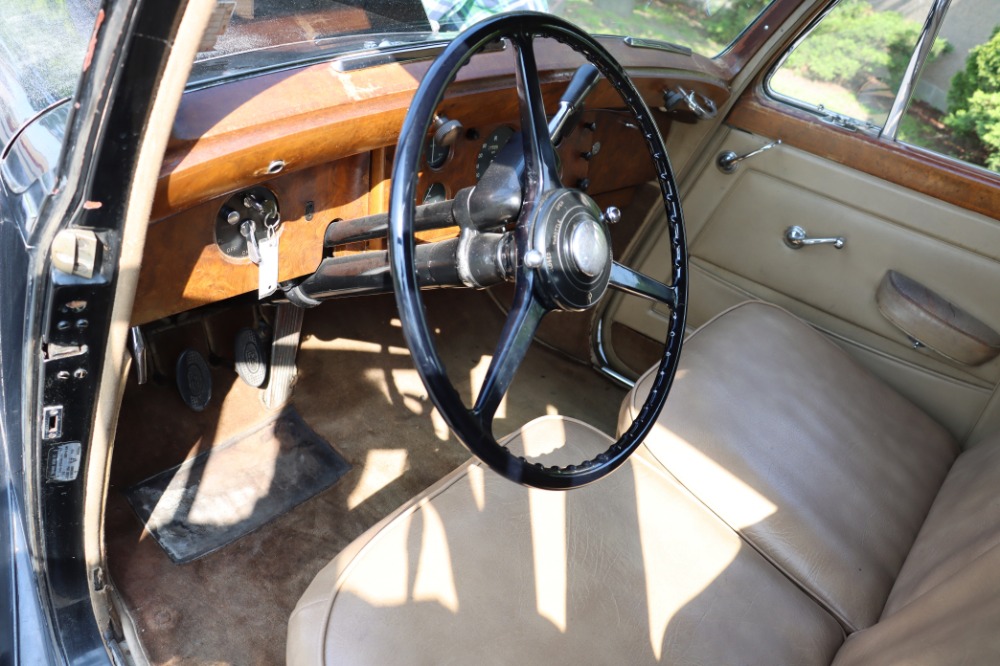 1951 Rolls-Royce Silver Dawn 9