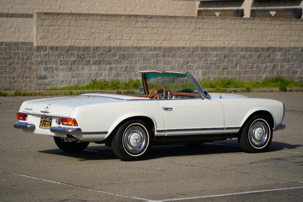 1965 Mercedes-Benz 230SL 7