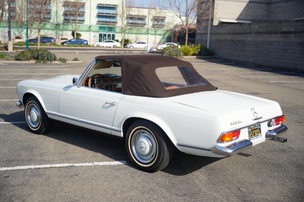 1965 Mercedes-Benz 230SL 8