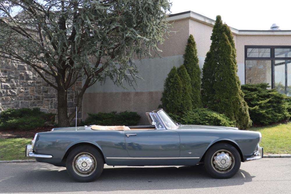 1963 Alfa Romeo 2600 3