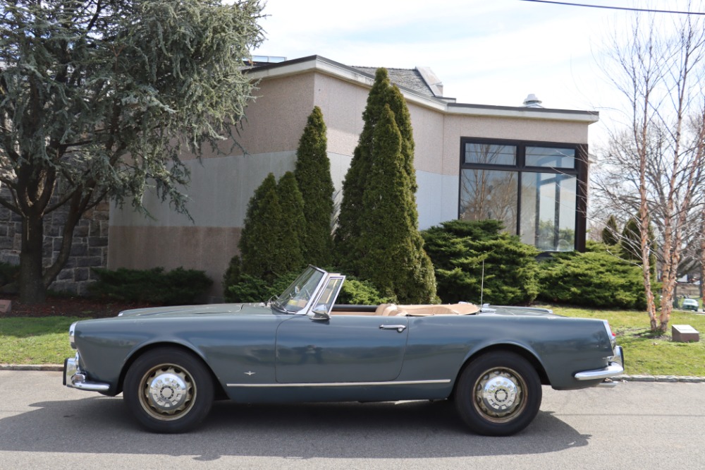 1963 Alfa Romeo 2600 Spider 4