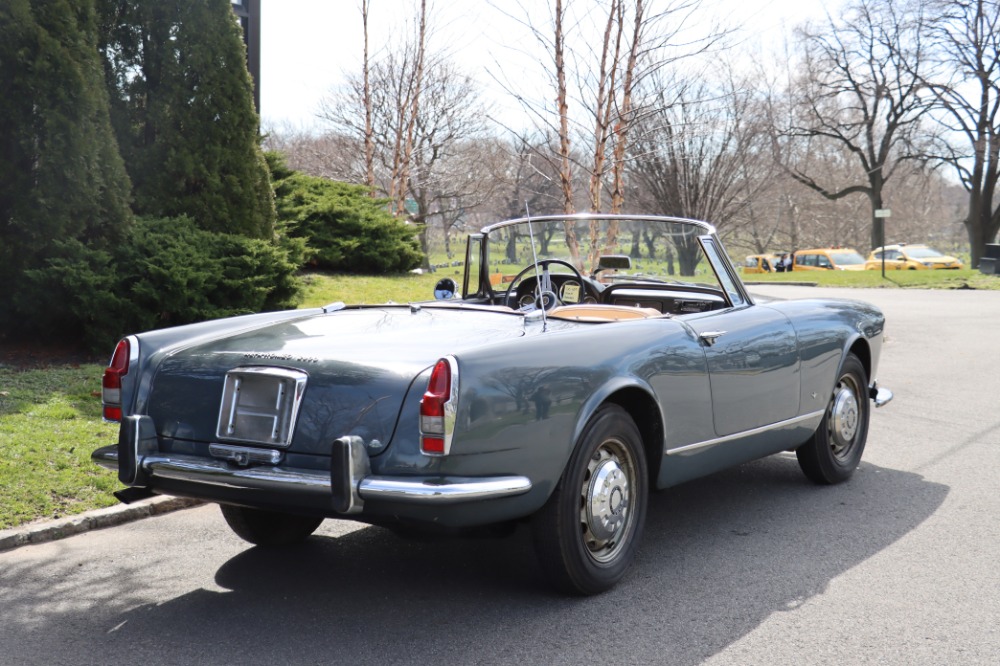 1963 Alfa Romeo 2600 5