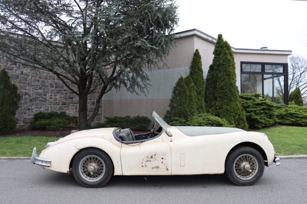 1957 Jaguar XK140 2