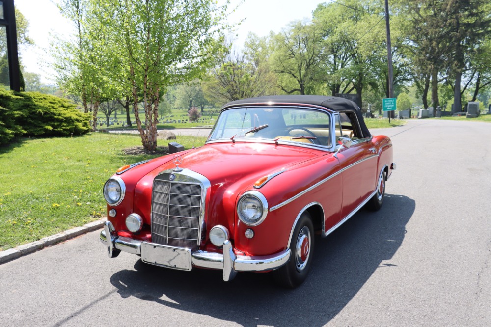 1959 Mercedes-Benz 220S Cabriolet 2