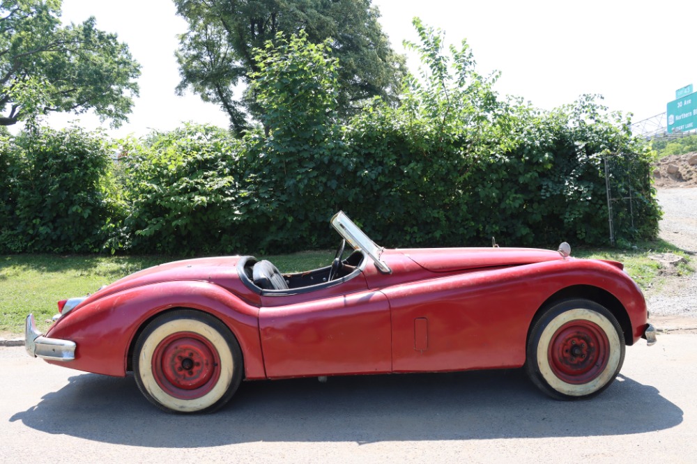 1957 Jaguar XK140 3