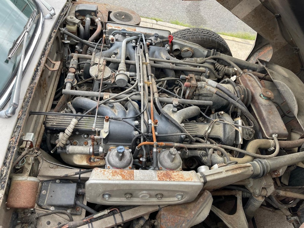 1972 Jaguar XKE 8