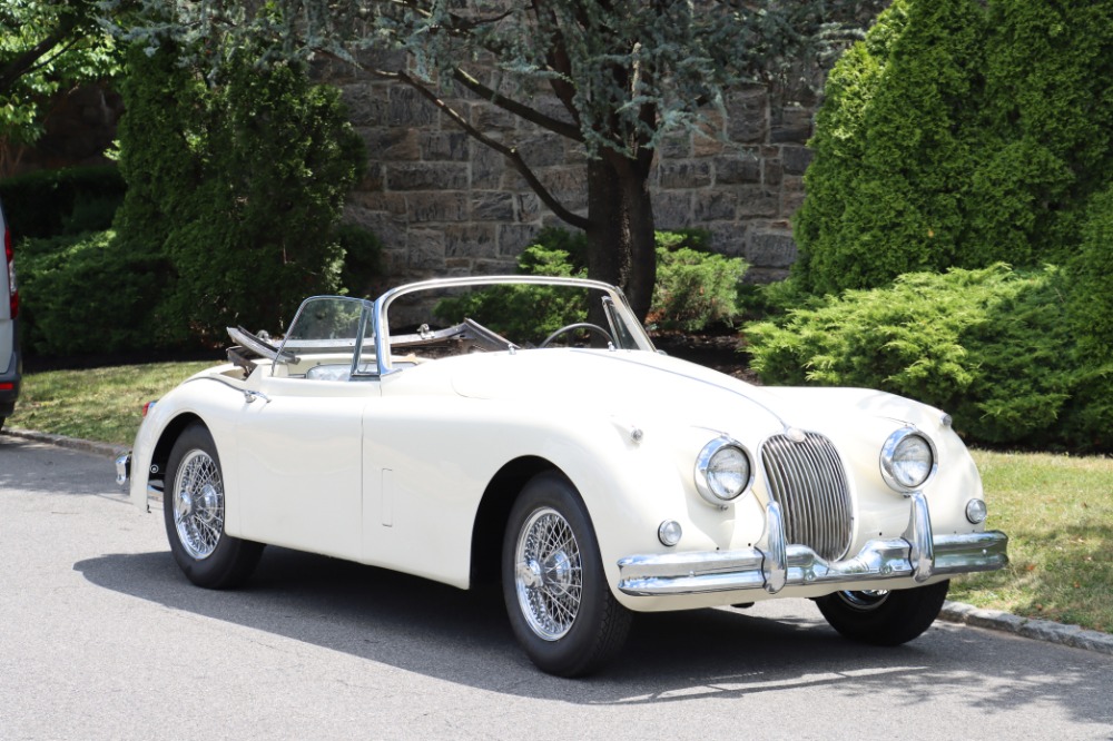 1961 Jaguar XK150 1