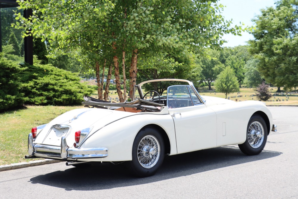 1961 Jaguar XK150 5