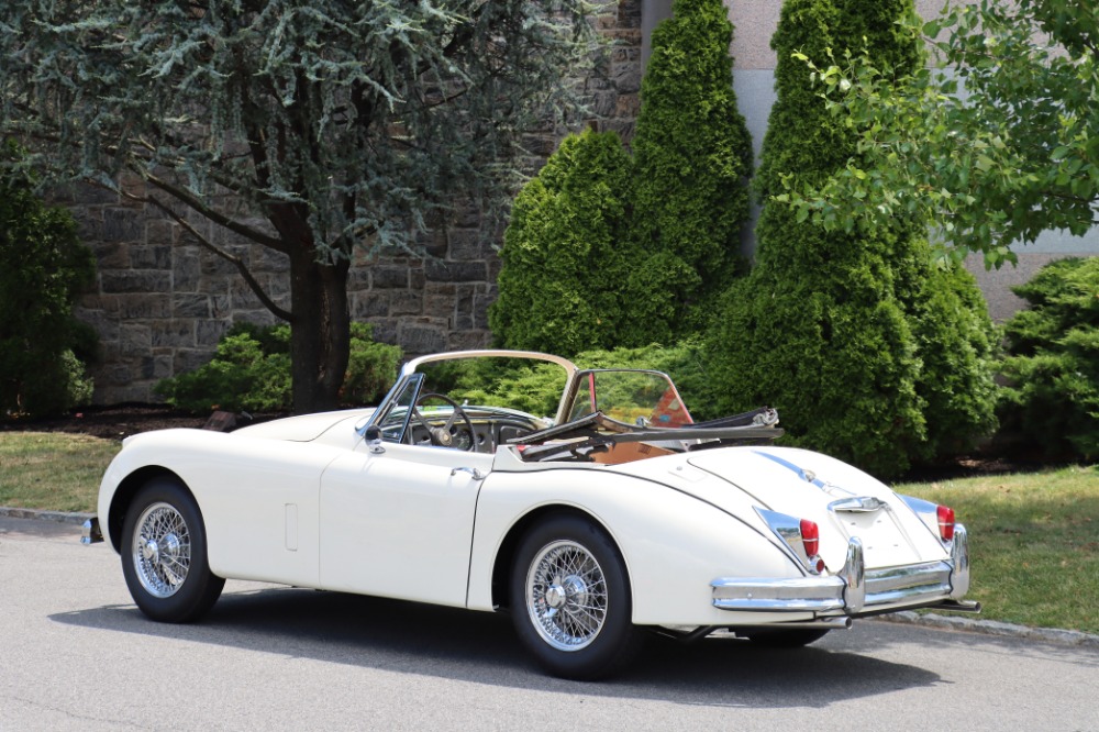 1961 Jaguar XK150 6