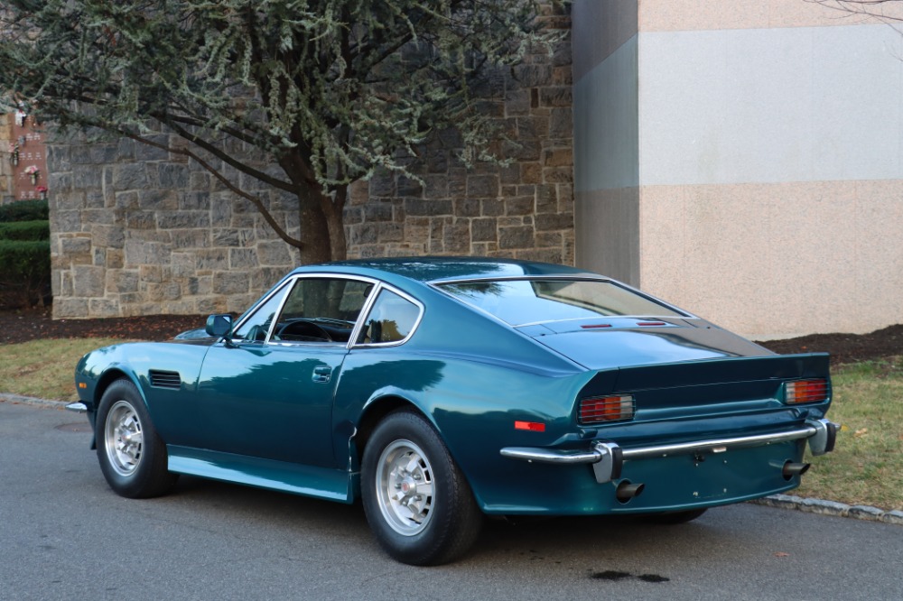 1976 Aston Martin V8 6