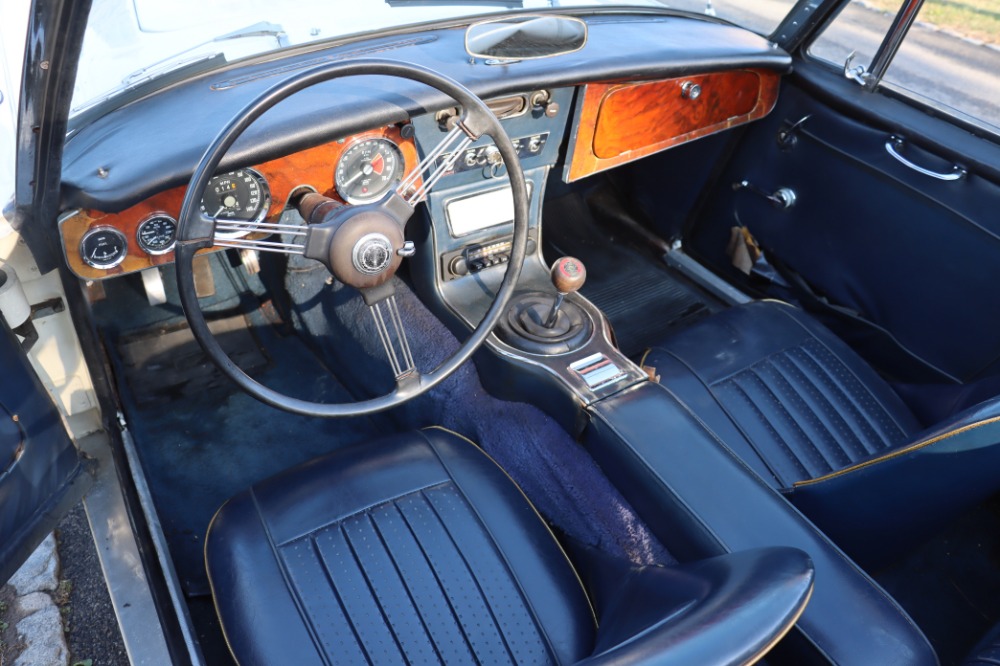1966 Austin Healey 3000 7