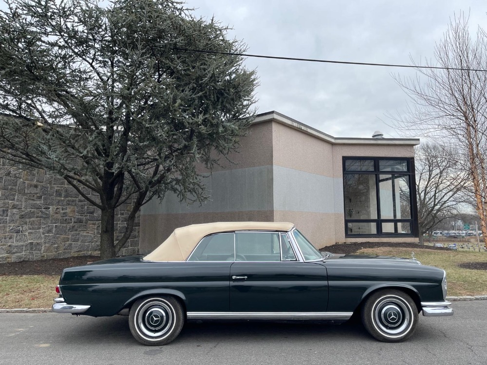 1967 Mercedes-Benz 250SE 3