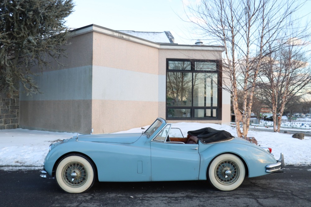 1956 Jaguar XK140 4