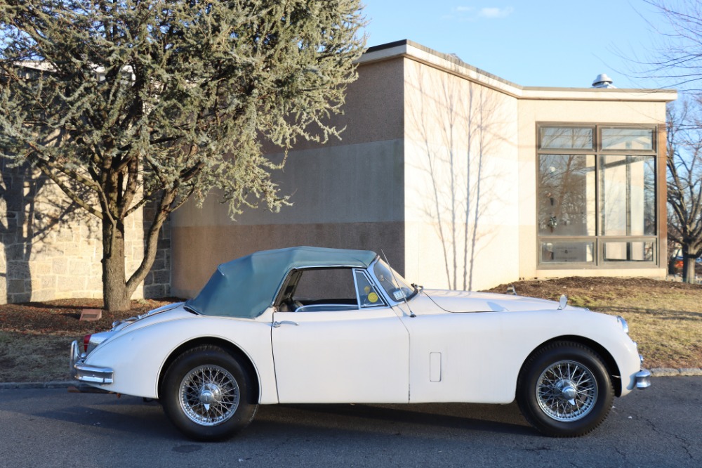 1960 Jaguar XK150 3