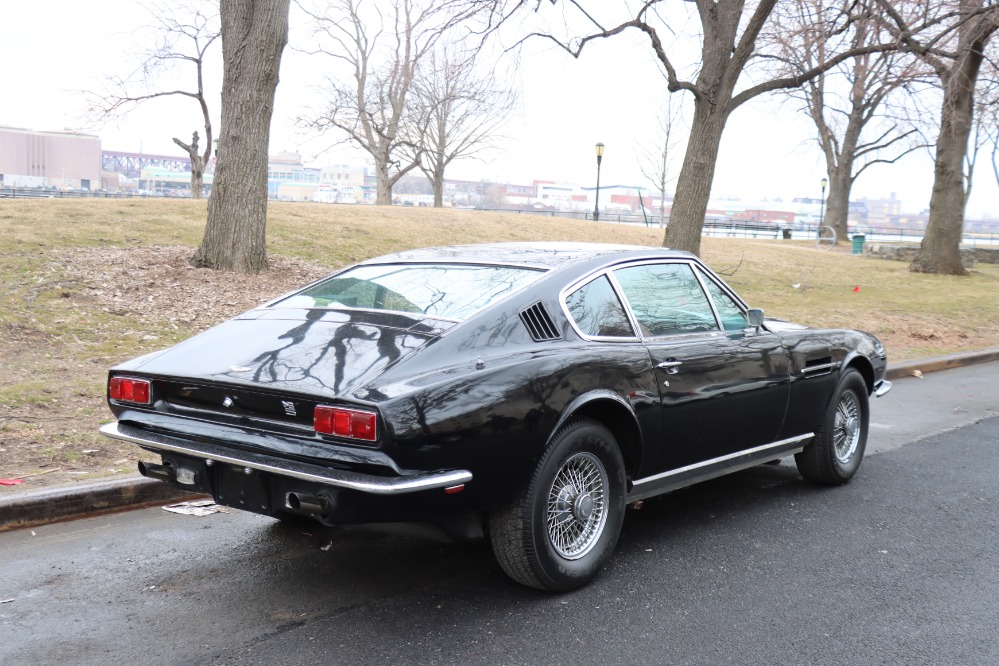 1970 Aston Martin DBS 2