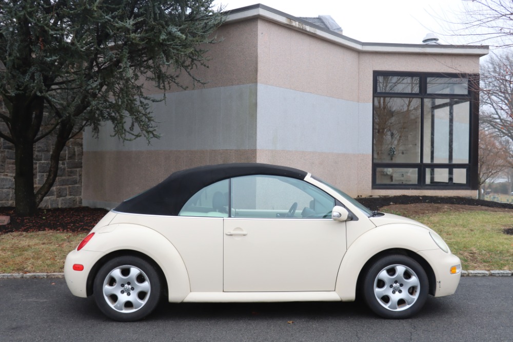 2003 Volkswagen Beetle 3