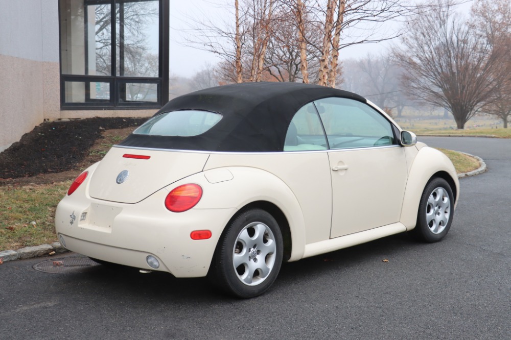 2003 Volkswagen Beetle 5