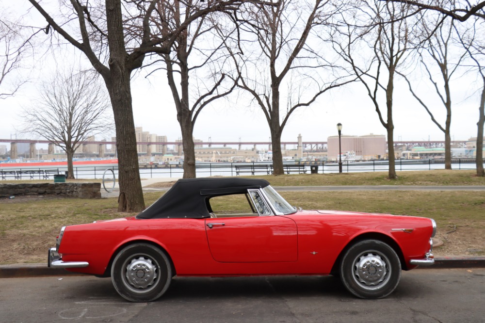 1963 Alfa Romeo 2600 2